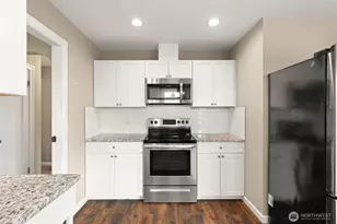 2311 S 15th St, Tacoma, WA 98405 - Photo 9