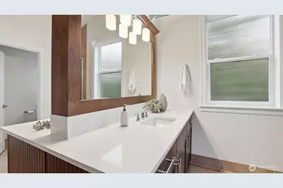 21801 SE 1st Street, Sammamish, WA 98074 - Photo 23