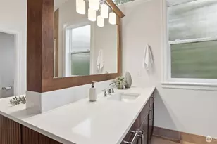 21801 SE 1st St, Sammamish, WA 98074 - Photo 23