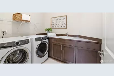 21801 SE 1st Street, Sammamish, WA 98074 - Photo 31