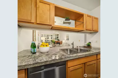 300 110th Avenue NE #312, Bellevue, WA 98004 - Photo 15