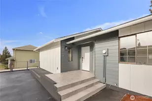 1717 NE Edmonds Ave, Renton, WA 98056 - Photo 3