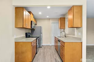 625 Jackson Ave N, Tacoma, WA 98406 - Photo 9