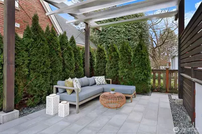 7060 Dibble Avenue NW, Seattle, WA 98117 - Photo 27