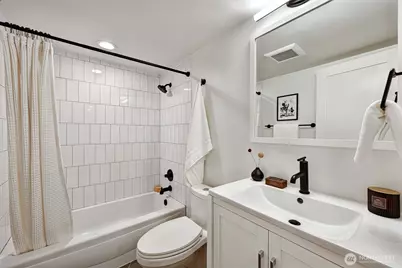 7060 Dibble Avenue NW, Seattle, WA 98117 - Photo 25