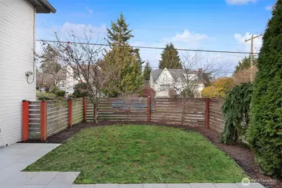 7060 Dibble Avenue NW, Seattle, WA 98117 - Photo 29