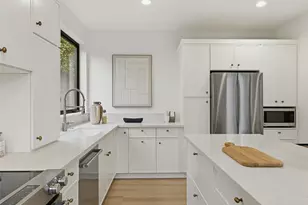 2806 W Dravus St, Seattle, WA 98199 - Photo 13