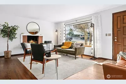 10034 3rd Avenue SW, Seattle, WA 98146 - Photo 3