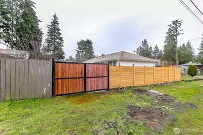 12904 12th Avenue S, Burien, WA 98168 - Photo 17