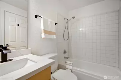 12607 SE 41 Place #H208, Bellevue, WA 98006 - Photo 17