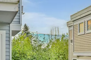 619 Federal Ave E, Seattle, WA 98102 - Photo 5