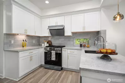 12721 SE 41st Place #109, Bellevue, WA 98006 - Photo 15