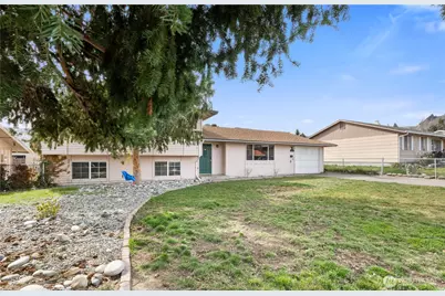 723 Lynn Street, Wenatchee, WA 98801 - Photo 3