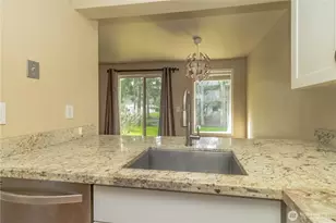 17425 119th Ln SE, Renton, WA 98058 - Photo 7