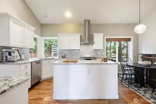 8124 Hidden Valley Dr SE, Lacey, WA 98503 - Photo 9