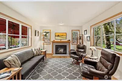 2710 NE 105th Street, Seattle, WA 98125 - Photo 7