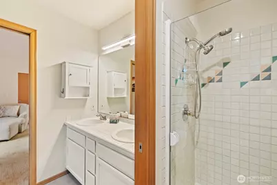 2710 NE 105th Street, Seattle, WA 98125 - Photo 23