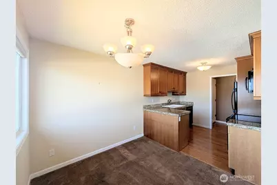 520 Maple Street #204, Edmonds, WA 98020 - Photo 11