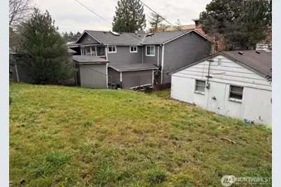 5720 37th Avenue S, Seattle, WA 98118 - Photo 5