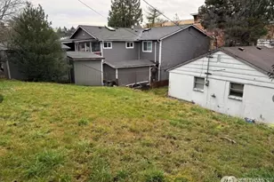 5720 37th Ave S, Seattle, WA 98118 - Photo 5