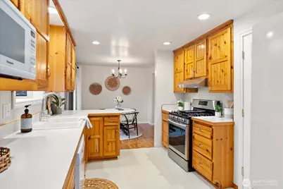 9109 221st Street SW, Edmonds, WA 98026 - Photo 13