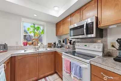 220 Israel Road SW #F6, Tumwater, WA 98501 - Photo 5