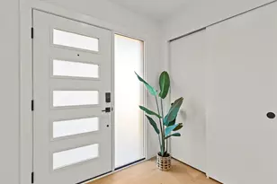 12834 Ashworth Ave N, Seattle, WA 98133 - Photo 5