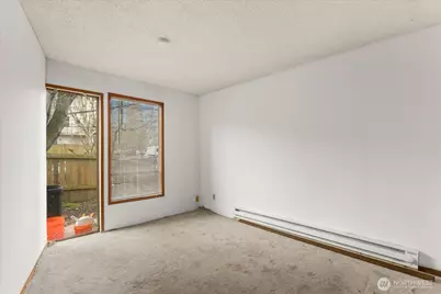 9256 Interlake Avenue N, Seattle, WA 98103 - Photo 31