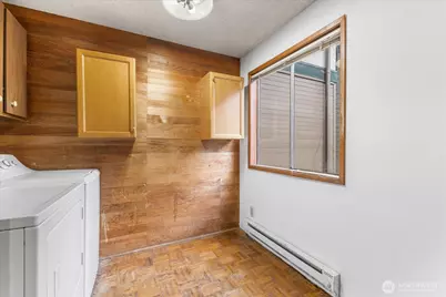 9256 Interlake Avenue N, Seattle, WA 98103 - Photo 27