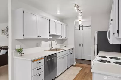 4120 212th Street SW #B206, Mountlake Terrace, WA 98043 - Photo 5