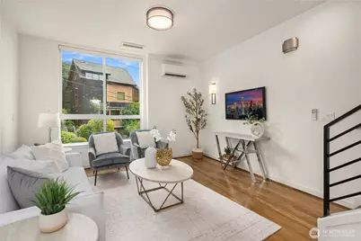 7439 Latona Avenue NE, Seattle, WA 98115 - Photo 5