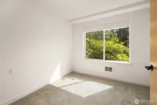 7439 Latona Ave NE, Seattle, WA 98115 - Photo 19