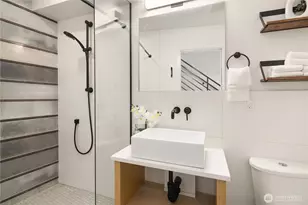 7439 Latona Ave NE, Seattle, WA 98115 - Photo 17