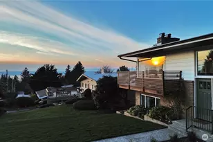 242 SW 186th St, Normandy Park, WA 98166 - Photo 1