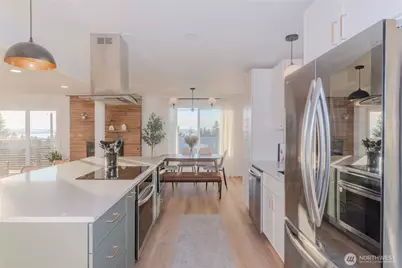 242 SW 186th Street, Normandy Park, WA 98166 - Photo 9