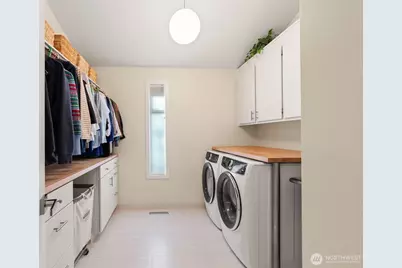 7819 175th Street SW, Edmonds, WA 98026 - Photo 31