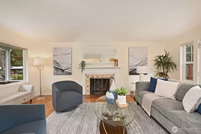 8222 38th Avenue NE, Seattle, WA 98115 - Photo 7