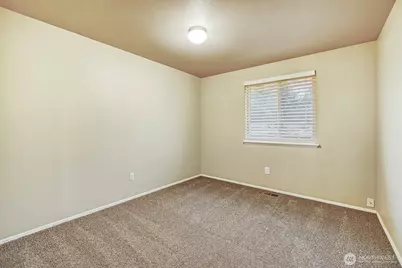 6740 NE 1st Place, Renton, WA 98059 - Photo 17