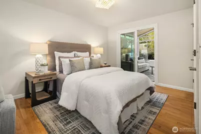 16042 Lake Hills Boulevard, Bellevue, WA 98008 - Photo 11