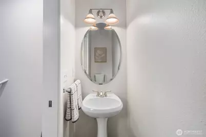 202 24th Avenue E #6, Seattle, WA 98112 - Photo 21