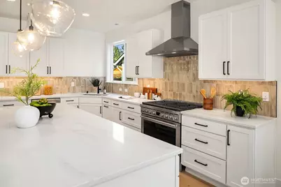 805 Hoquiam Ave NE, Renton, WA 98059 - Photo 3