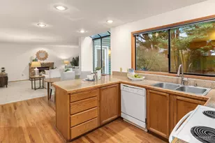 22116 NE 10th Pl, Sammamish, WA 98074 - Photo 7