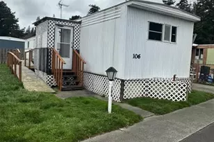 700 NW Crosby Ave, Oak Harbor, WA 98277 - Photo 1