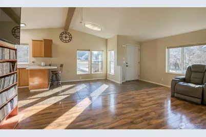 4687 Wishkah Road, Aberdeen, WA 98520 - Photo 3