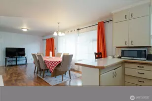 710 Roe St, Steilacoom, WA 98388 - Photo 21