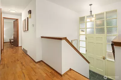 19222 38th Place NE, Lake Forest Park, WA 98155 - Photo 5