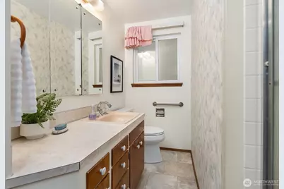 19222 38th Place NE, Lake Forest Park, WA 98155 - Photo 23