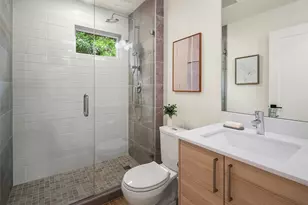 2113 6th Ave W, Seattle, WA 98119 - Photo 23