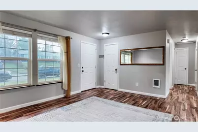 819 S 27th Street, Mount Vernon, WA 98274 - Photo 5