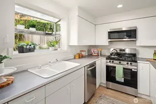 315 27th Ave E, Seattle, WA 98112 - Photo 11